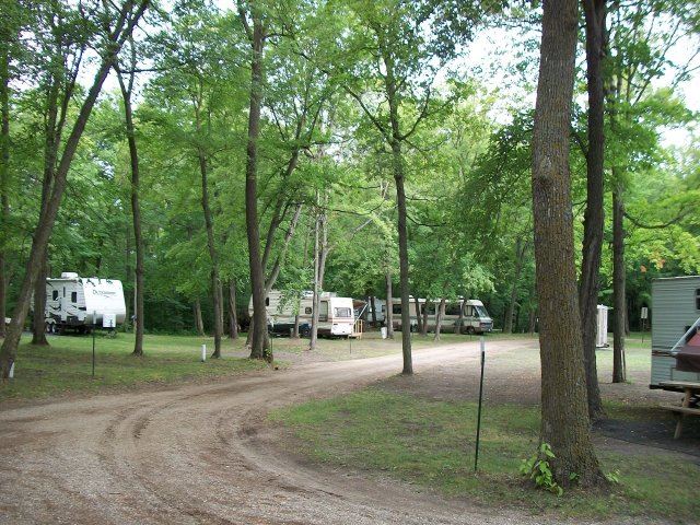 RVs at Cross Lake-Tilberg Park